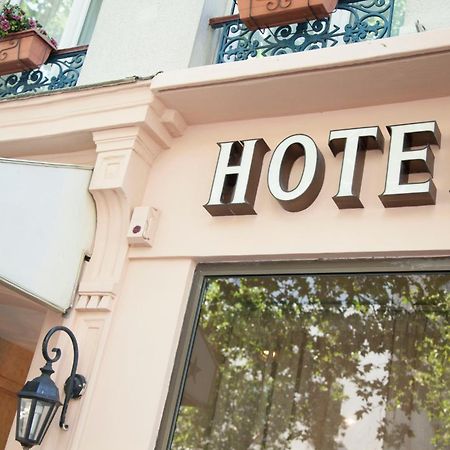 Hotel Des Pyrenees - Entre Bastille Et Nation Paris Exterior foto
